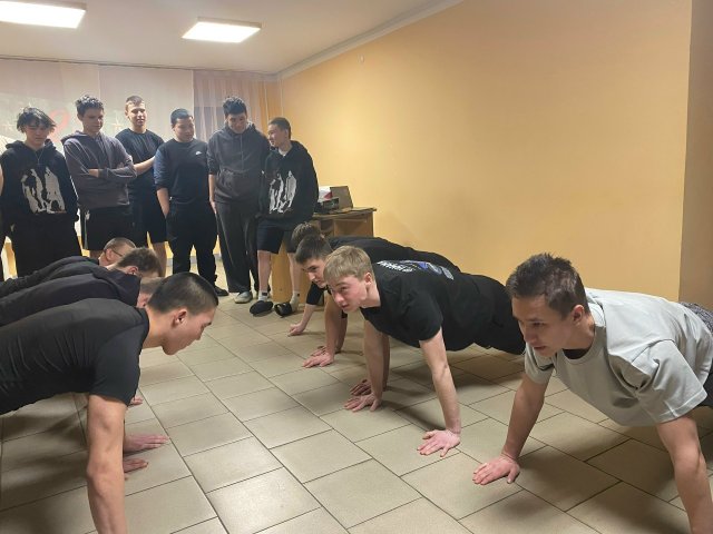 24 февраля в общежитии нашем техникума прошло яркое мероприятие, приуроченное ко Дню защитника Отечества!
